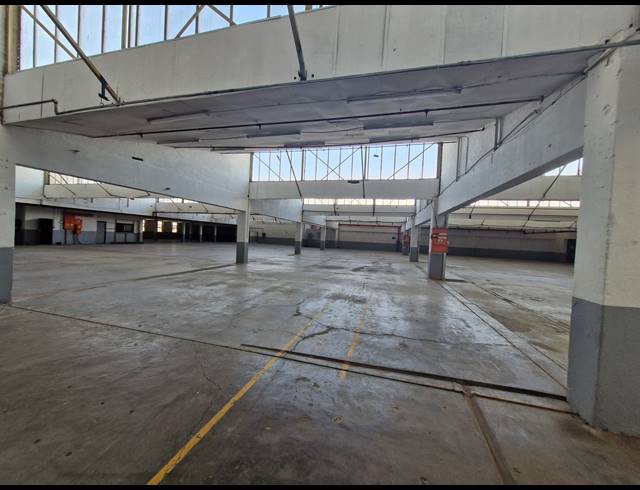 3,762M² WAREHOUSE TO LET IN BENROSE